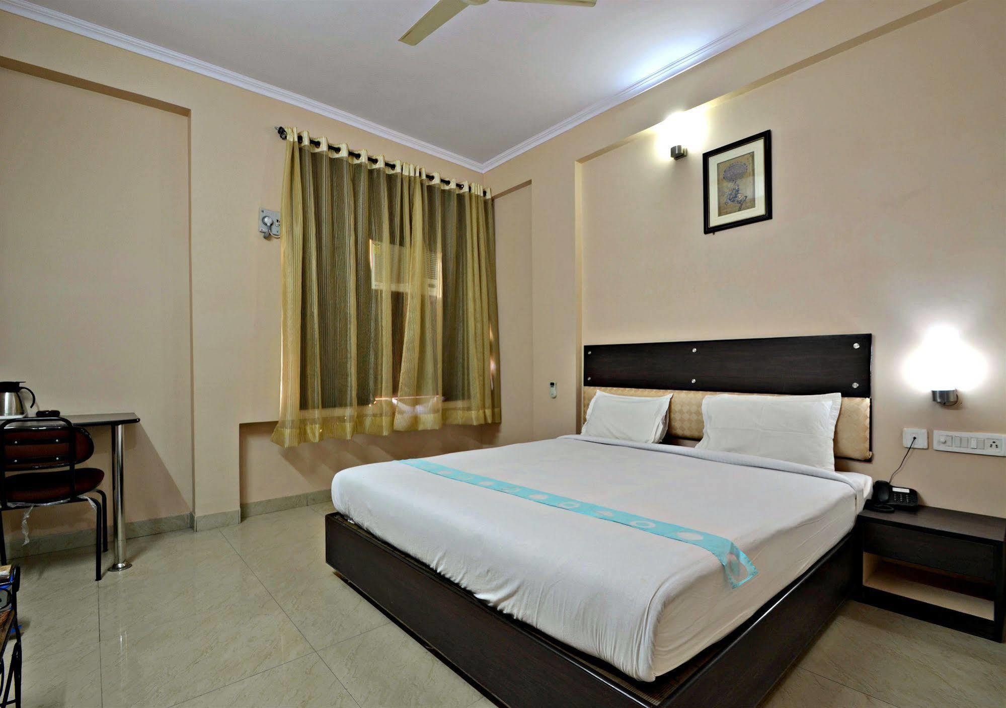 Hotel Ram Singh Palace Джайпур Екстер'єр фото